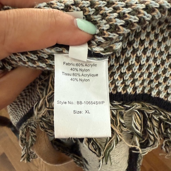 Women's Geometric Knit Cardigan - Green and Tan - Picture 4 of 7